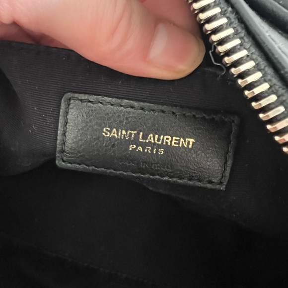 Saint Laurent Lou Medium YSL Camera Bag - Picture 13 of 15